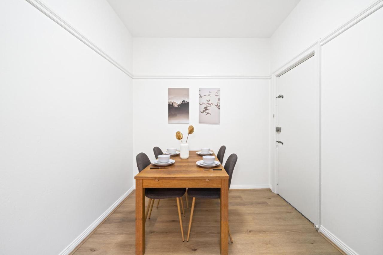 Burwood City Newly Renovated 2 Bed 2 Bath Free Private Parking Big Apt Sydney Exteriér fotografie